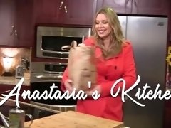 Preview - Anastasia's Kitchen / Episode 1 - Zucchini Souffle, Food4Pleasure