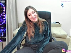 Alexa lets her big saggy boobs and huge areolas dangle